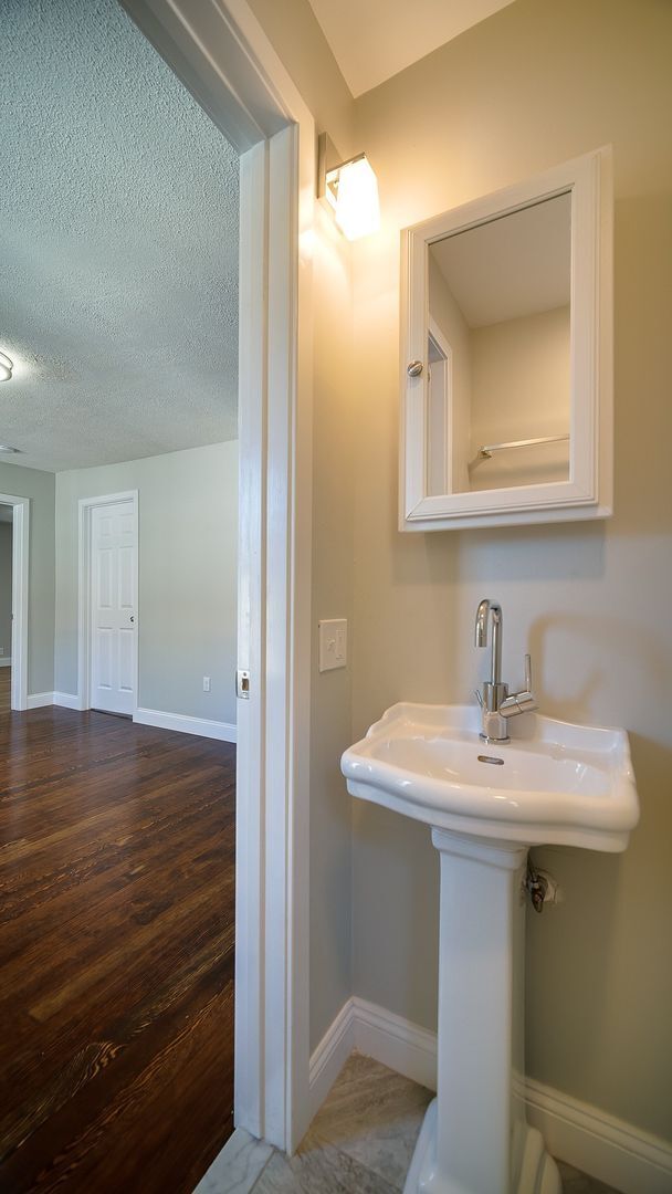 Building Photo - 185 Willow St