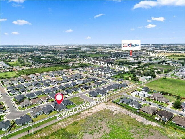 Building Photo - 18 E Mayhem Dr