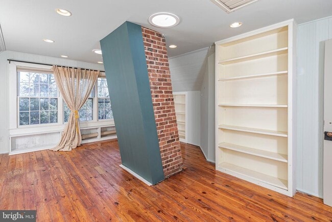 Building Photo - 54 Hodge Rd