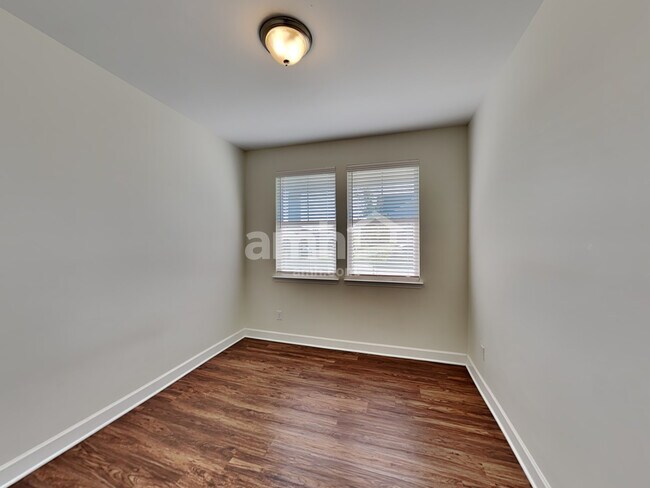 Building Photo - 4400 Erabele Dr