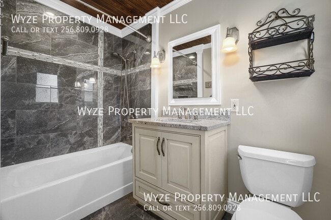 Building Photo - 2105 Manassas Dr SW