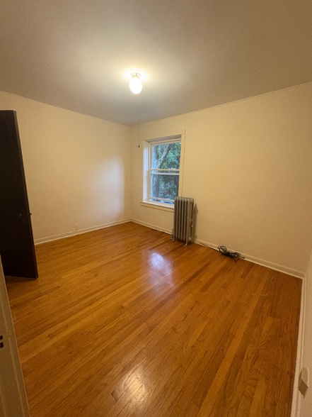 Building Photo - 3357 N Monticello Ave