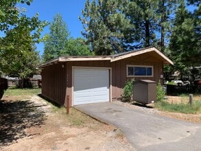 Building Photo - 4043 Greenwood Rd