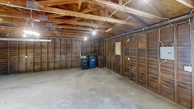 Building Photo - 308 Skydale Dr