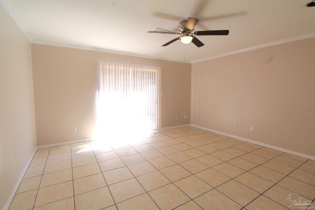Building Photo - 3050 Belle Meade Dr