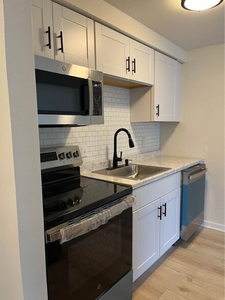 Primary Photo - 1109 1st N St