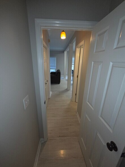 Building Photo - 321 Dulaine Cv