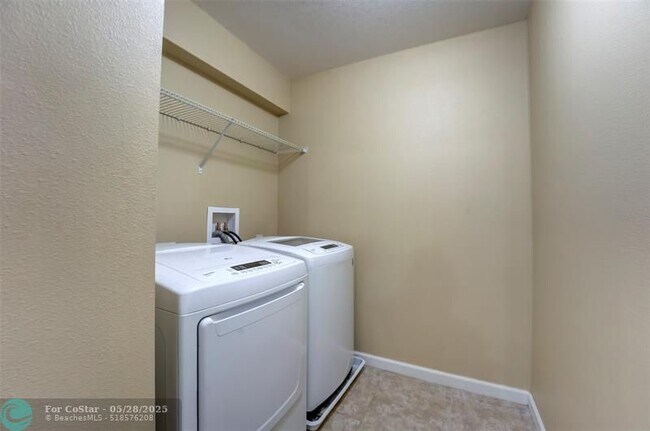 Building Photo - 1566 Lexington Square SW