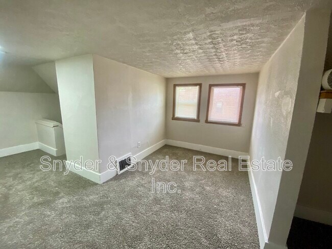Building Photo - 93 Jewett St