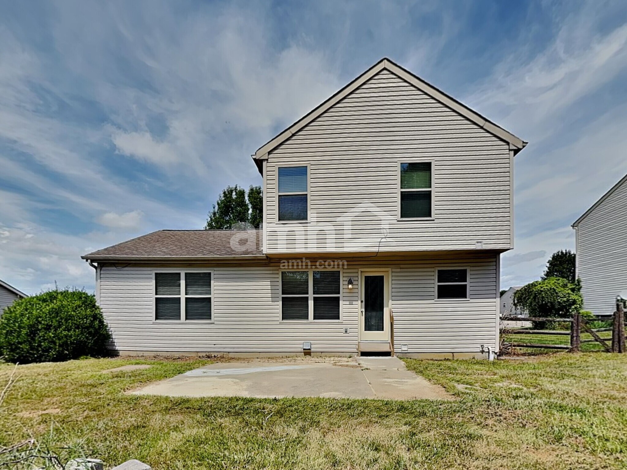 Building Photo - 161 Lakeview Dr