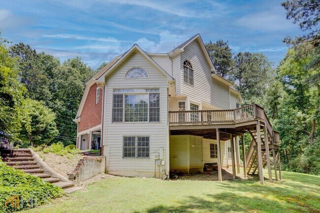 Building Photo - 4692 Bishop Lake Rd