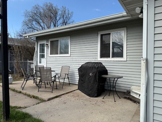 Building Photo - 3117 8th St N