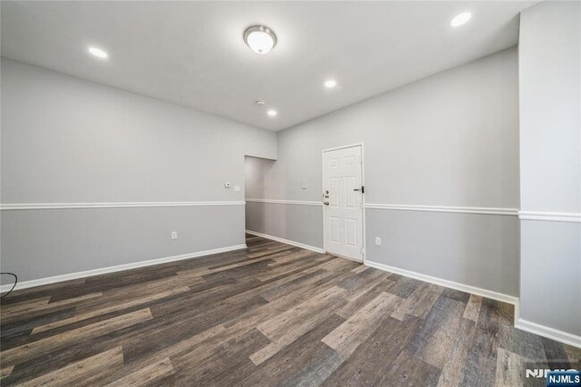 Building Photo - 309 14th St