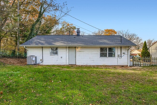 Building Photo - 601 Boxelder Dr