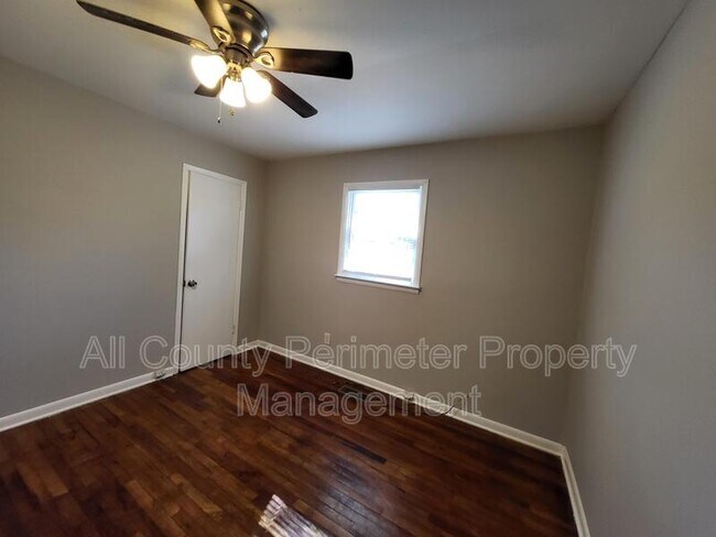 Building Photo - 4280 Bloomfield Rd