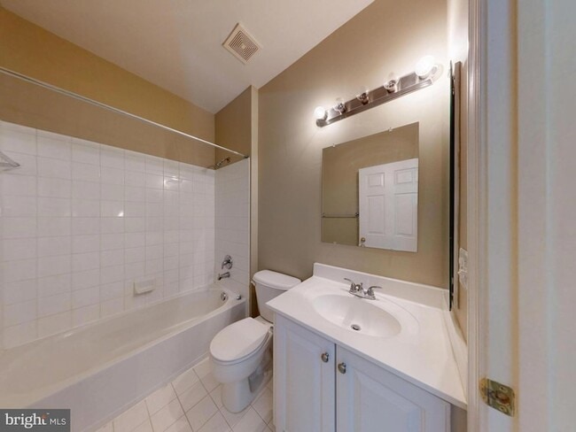 Building Photo - 9321 Hundith Hill Ct