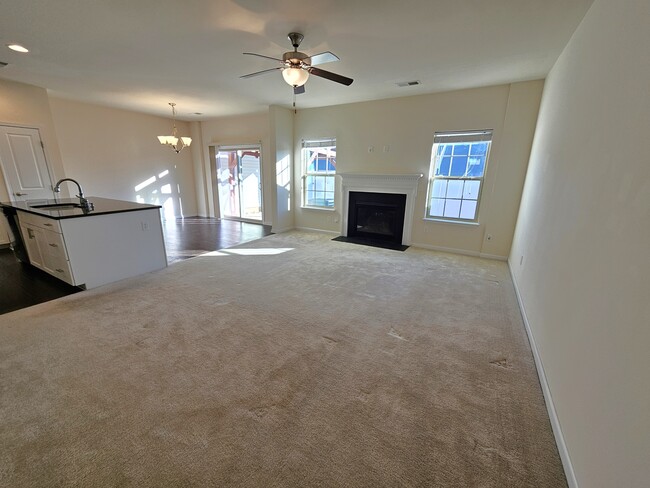 Building Photo - 136 Middleby Way