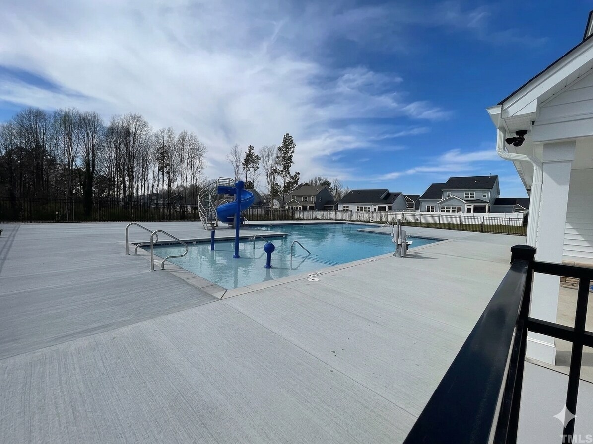Building Photo - 237 Shingle Oak Rd