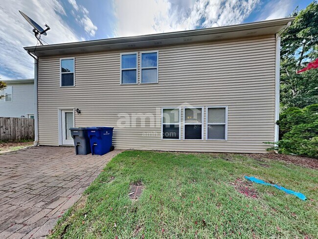 Building Photo - 5330 Bendix Ct