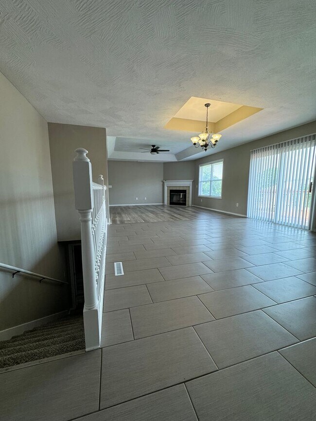 Building Photo - 4051 Condor Dr