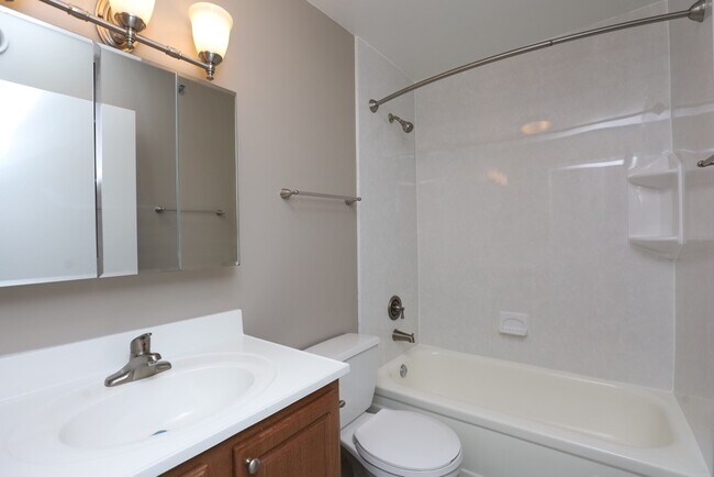 Building Photo - 4334 N Hazel St