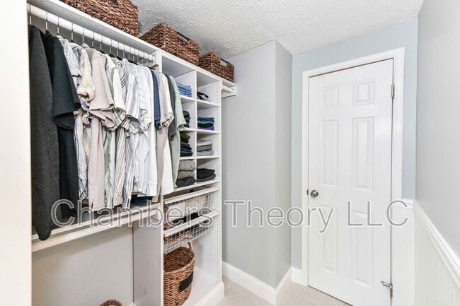 Building Photo - 1661 Fieldthorn Dr