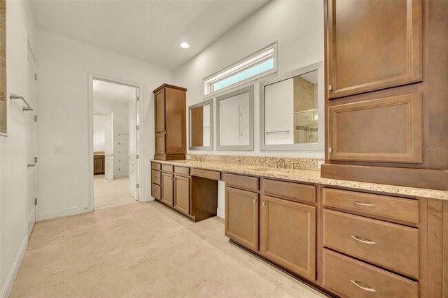 Building Photo - 14078 Alafaya Oak Bnd