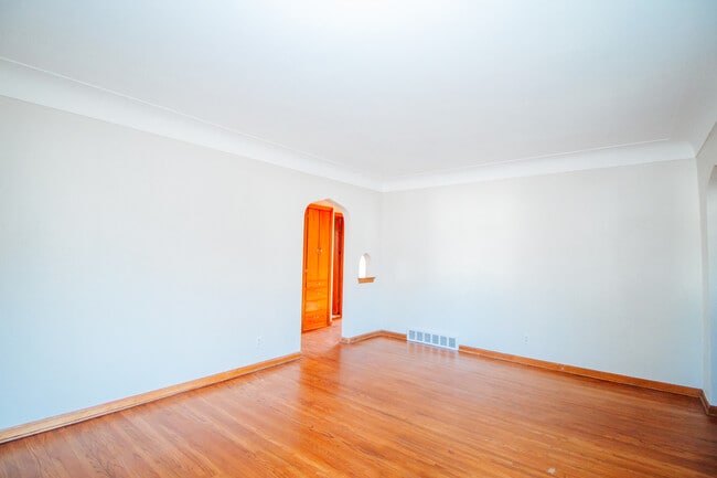 Building Photo - 2303 Mellwood Ave