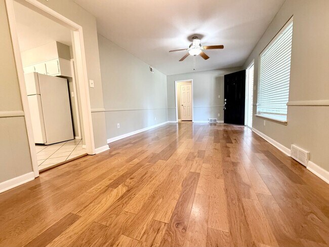 Building Photo - 2025 NW 46th St