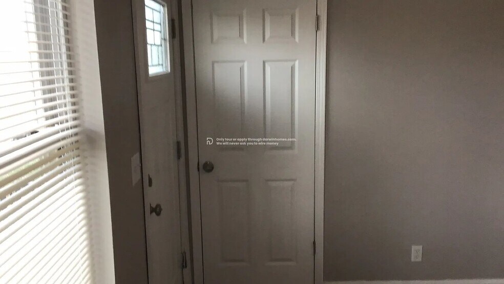 Building Photo - 1533 S 32nd St