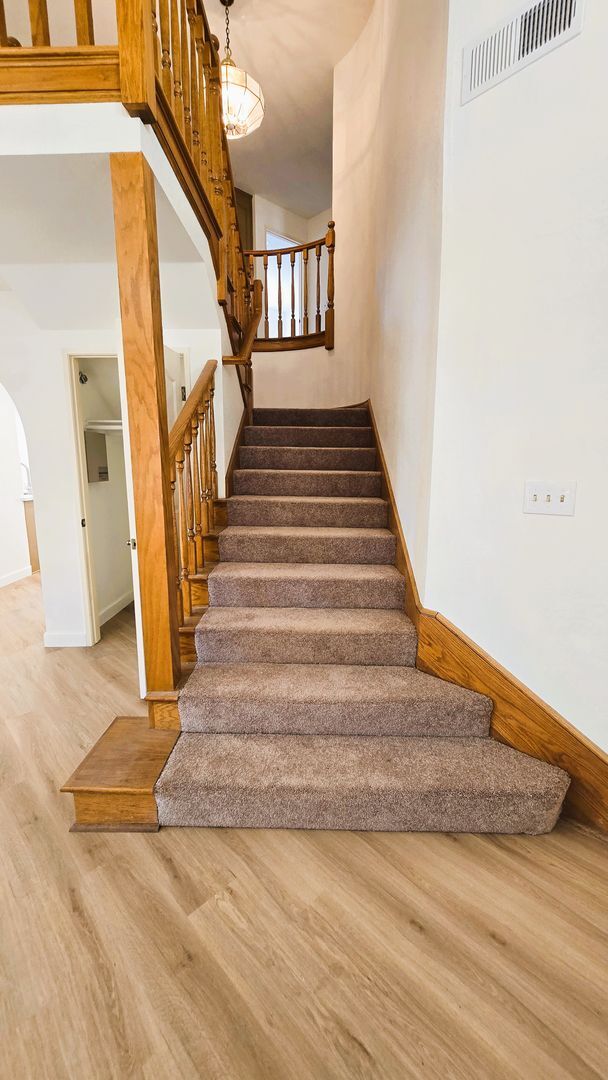 Building Photo - "Spacious, Sunlit Home in a Peaceful Ranch...