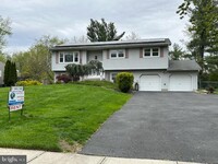 Building Photo - 50 Woodland Dr