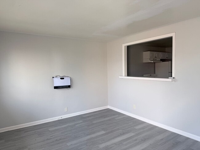 Building Photo - 1416 23rd Ave N