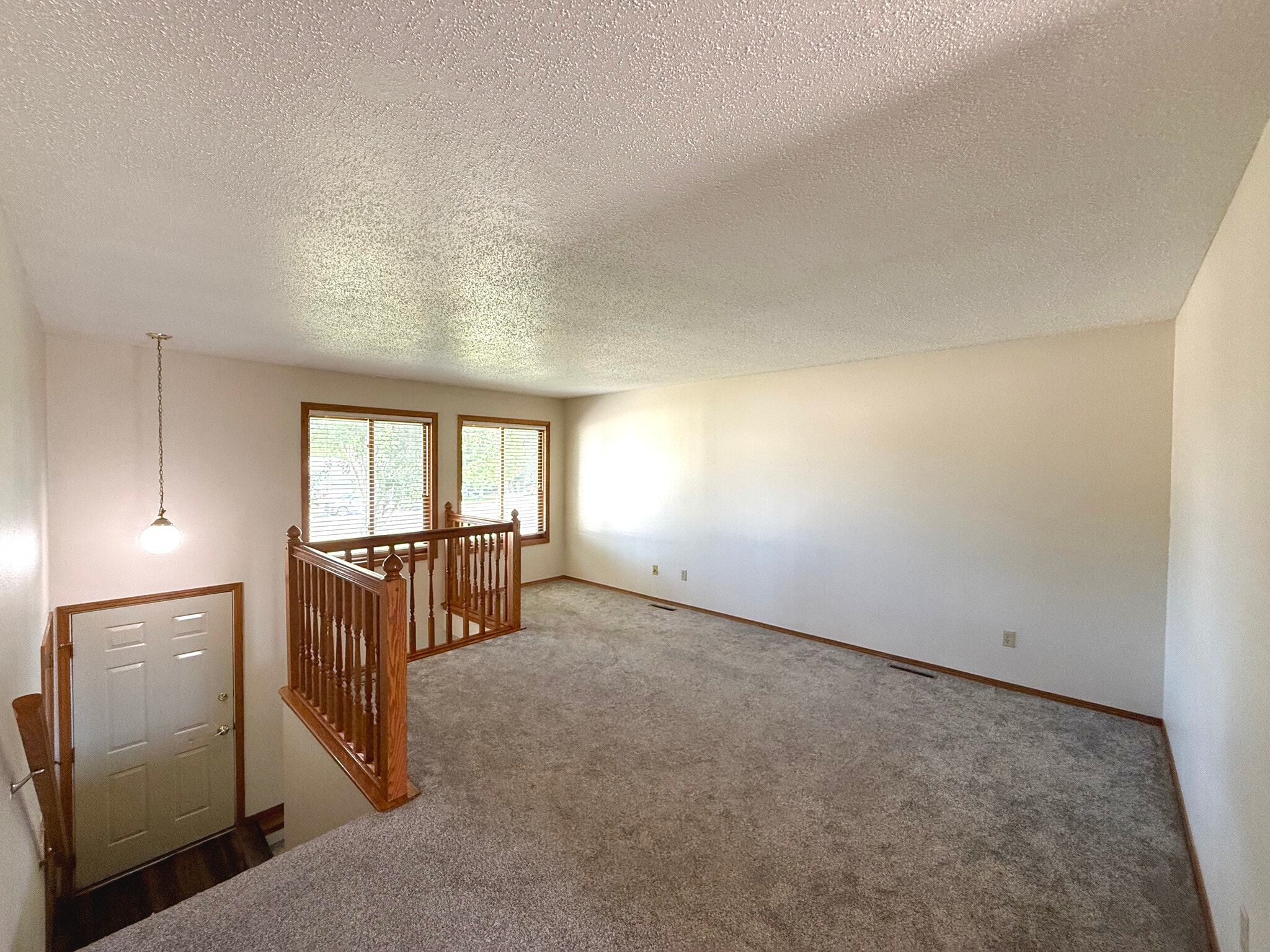 Building Photo - 1505 E Cedar Cir