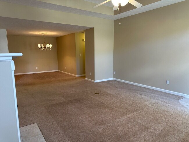 Building Photo - Well-Maintained Condo with 2 Bonus Rooms & Attached 2-Car Garage