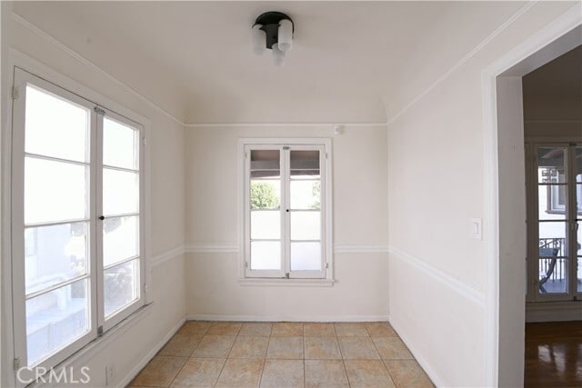 Building Photo - 915 Le Doux Rd