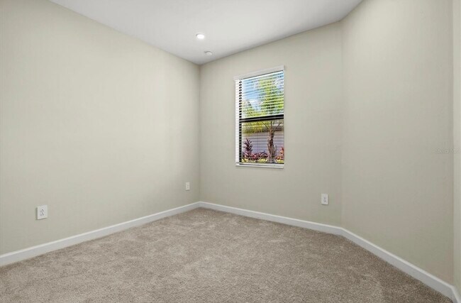 Building Photo - 15519 Sunny Day Dr