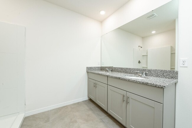 Building Photo - 194 Birch Tree Pl