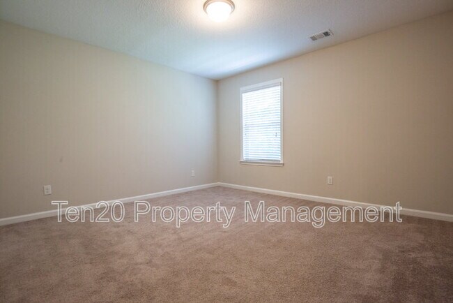 Building Photo - 7272 Sorrel Dr