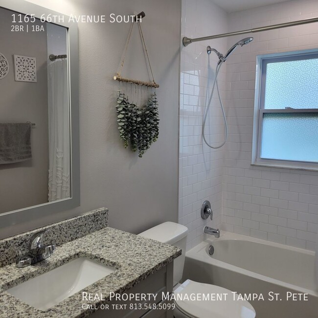 Building Photo - OUTSTANDING ST PETERSBURG POOL HOME AVAILA...