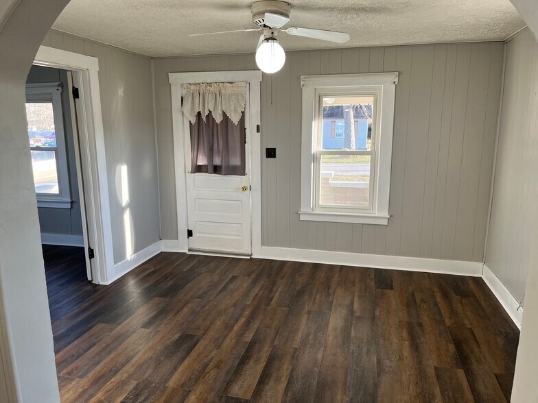 Living Room - 210 W Washington St