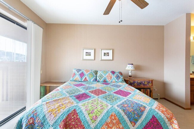 Building Photo - 716 Lagoon Dr