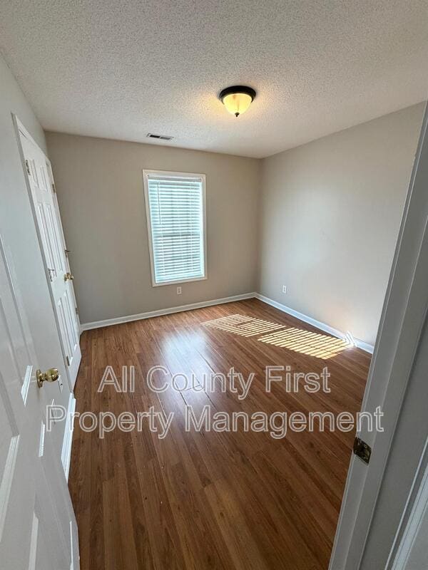 Building Photo - 2215 Lake Royale Dr