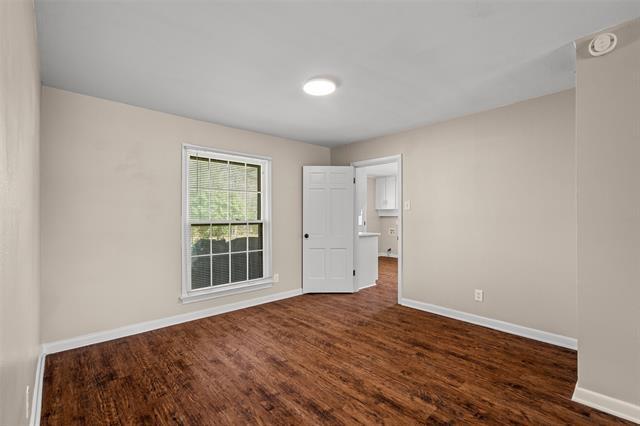 Building Photo - 1747 Mariposa Dr