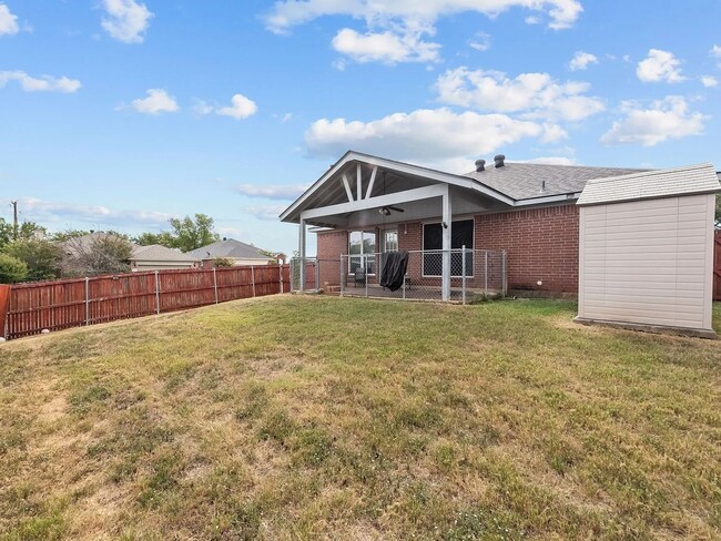 Building Photo - 3 Bedroom Single Family Home in Fort Worth