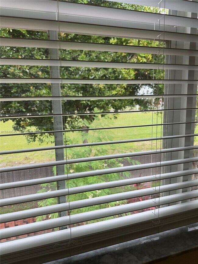 Building Photo - 12488 SW 126th Ave