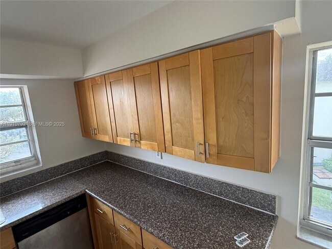 Building Photo - 1540 NE 191st St