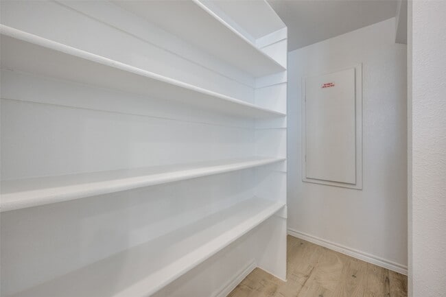 Building Photo - 4601 Avion Dr