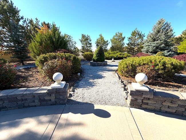 Building Photo - Spanish Springs 5bed/3bath - Move in Speci...