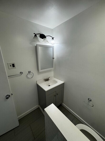 Building Photo - 207 Summit Ave